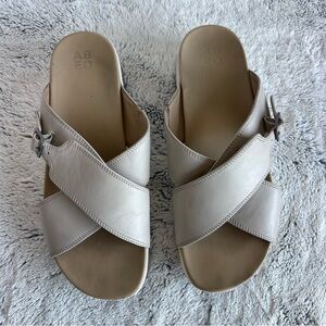 ABEO Women's Cross-Strap Slide Sandals in Light Beige